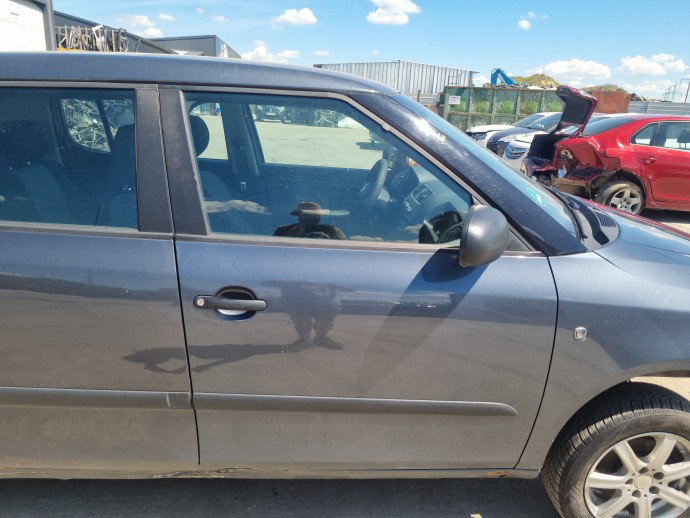 Usa dreapta fata Skoda Fabia 2 (5J, 542) [Fabr 2007-2014] Berlina cu hayon  195 Gri Meteor