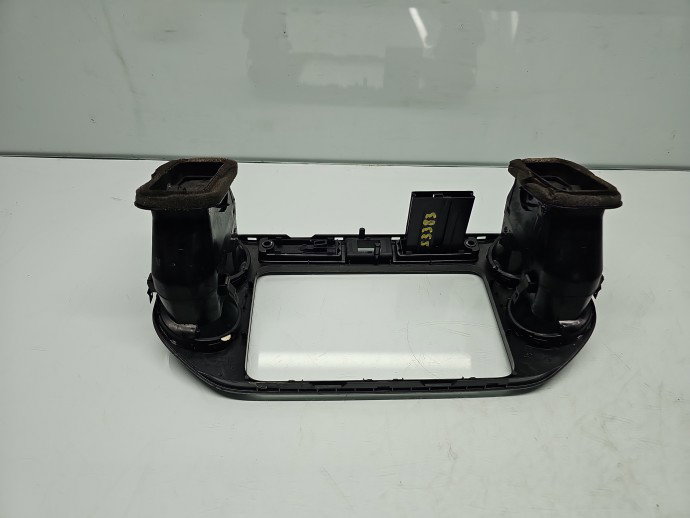 Grila aerisire centrala Volkswagen Tiguan (5N) [Fabr 2007-2016] 5N0858071E