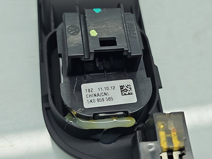 Buton reglaj oglinzi Volkswagen Tiguan (5N) [Fabr 2007-2016] 5K0959565