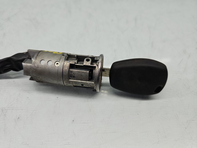 Contact cu cheie Dacia Logan (LS) [Fabr 2004-2012] OEM 1.4 Benz K7J-A755KW / 73CP