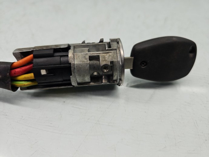 Contact cu cheie Dacia Logan (LS) [Fabr 2004-2012] OEM 1.4 Benz K7J-A755KW / 73CP