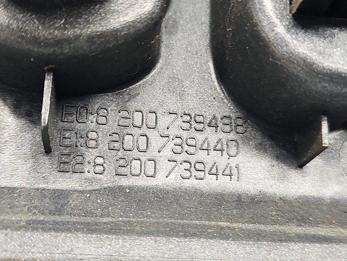 Butoane comenzi consola centrala Dacia Logan (LS) [Fabr 2004-2012] 8200739438