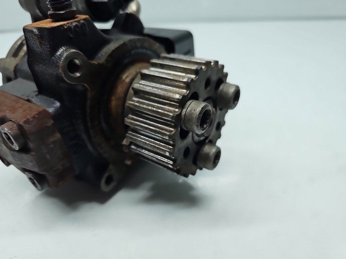 Pompa inalta presiune Volkswagen Passat B7 (362) [Fabr 2010-2014] 03L130755E 1.6 CAYC 77 KW / 105 CP