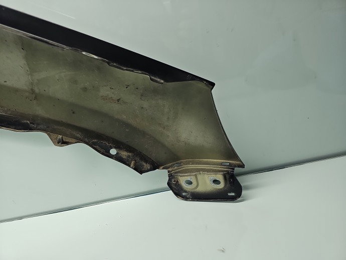 Aripa stanga fata Volkswagen Tiguan (5N) [Fabr 2007-2016] SUV  040 Negru Unilack