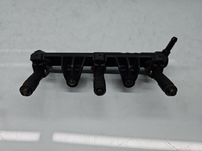 Rampa injectoare Skoda Fabia 2 (5J, 542) [Fabr 2007-2014] 03D133329B 1.2 TSI CHFA 44 kW / 60 CP