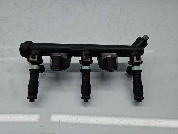 Rampa injectoare Skoda Fabia 2 (5J, 542) [Fabr 2007-2014] 03D133329B 1.2 TSI CHFA 44 kW / 60 CP