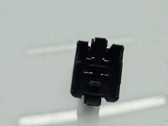 Buton avarii Volkswagen Caddy 3 (2KA, 2KH) [Fabr 2004-2009] 1T0953509