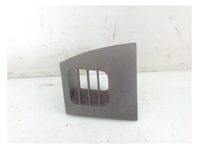 Grila aerisire dreapta BMW Seria 7 E65 4.4 benz 6422700714813 2003-2008