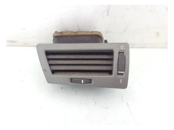 Grila aerisire stanga BMW Seria 7 E65 4.4 benz 64228223333 2003-2008