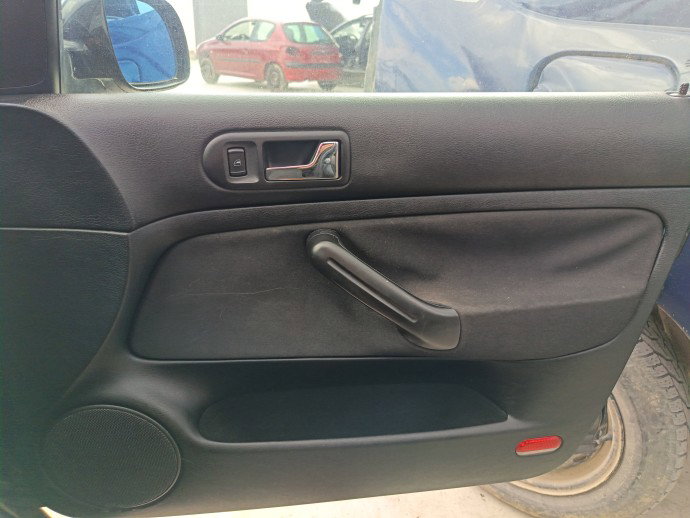 Macara electrica geam dreapta fata Volkswagen Golf 4 (1J1) [Fabr 1997-2004] Berlina cu hayon