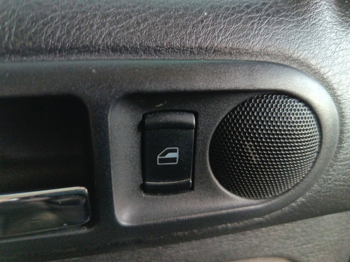 Buton geam stanga spate Volkswagen Golf 4 (1J1) [Fabr 1997-2004]