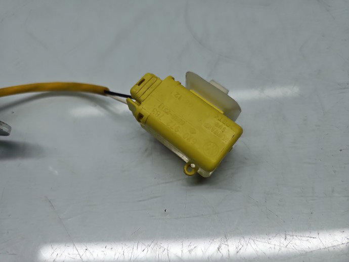 Centura stanga fata Volkswagen Tiguan (5N) [Fabr 2007-2016] 5N1857705C