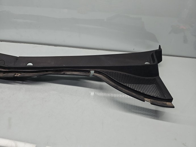 Grila stergator parbriz Volkswagen Tiguan (5N) [Fabr 2007-2016] OEM