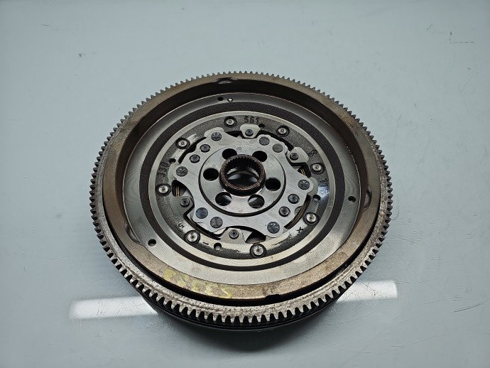 Volanta masa dubla DSG Volkswagen Tiguan (5N) [Fabr 2007-2016] 2.0 TDI CBAB OEM 103 kW / 140 CP