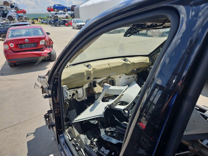 Cheder usa stanga fata Volkswagen Tiguan (5N) [Fabr 2007-2016] SUV