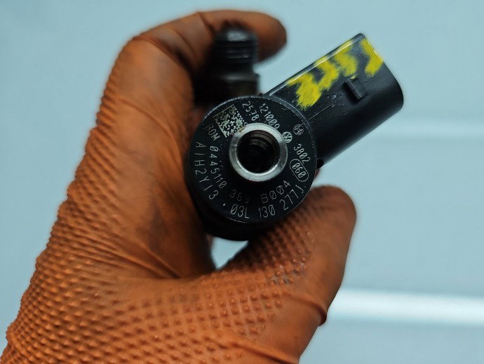 Injector Skoda Octavia 2 (1Z3) [Fabr 2004-2013] 03L130277J 2.0 TDI CBAB 103 kW / 140 CP