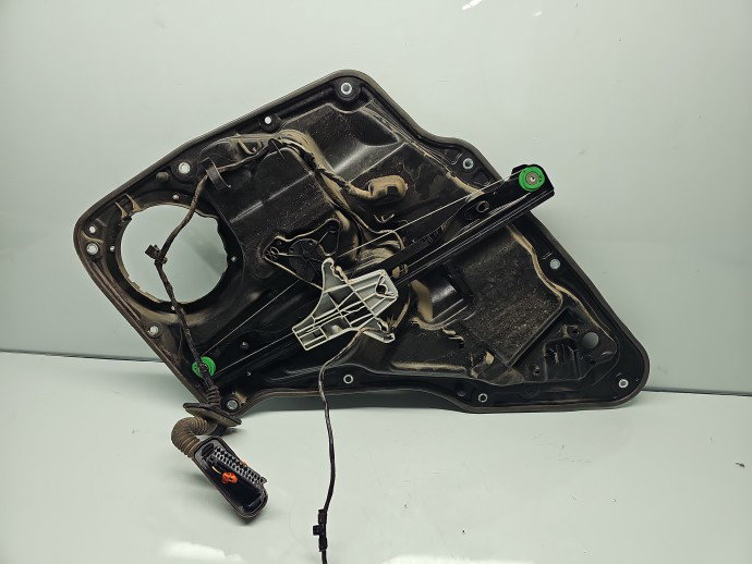 Macara electrica geam dreapta spate Volkswagen Tiguan (5N) [Fabr 2007-2016] SUV  5N0839729R