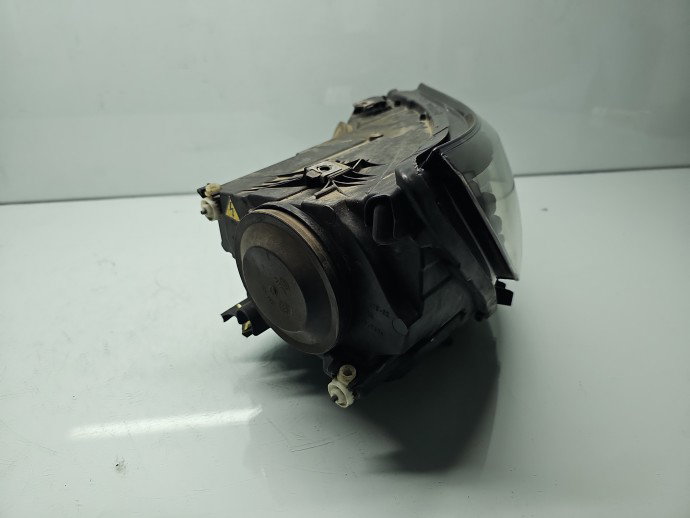 Far dreapta Volkswagen Tiguan (5N) [Fabr 2007-2016] SUV  1ZS010748