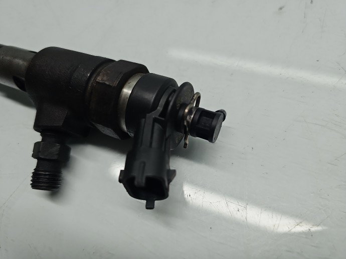 Injector PEUGEOT 206 [Fabr 1998-2009] 9641496180 1.4 HDI 8HX 50KW / 68CP