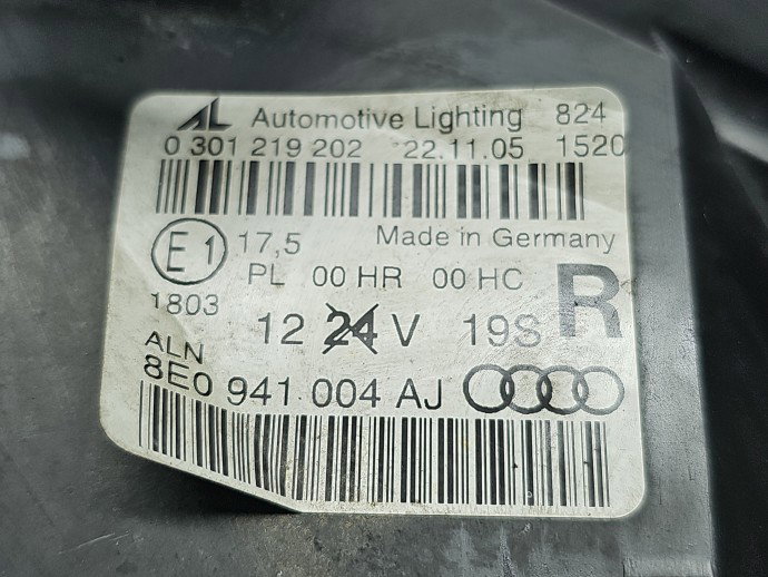 Far dreapta AUDI A4 (8EC, B7) [Fabr 2004-2008] Break  8E0941004AJ