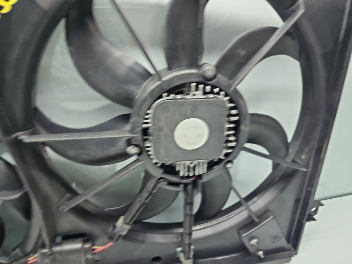 Electroventilator Volkswagen Passat B7 (362) [Fabr 2010-2014] 1K0121207BC 2.0 TDI CBAB 103 kW / 140 CP