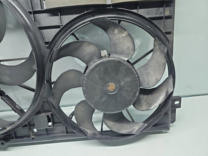 Electroventilator Volkswagen Passat B7 (362) [Fabr 2010-2014] 1K0121207BC 2.0 TDI CBAB 103 kW / 140 CP