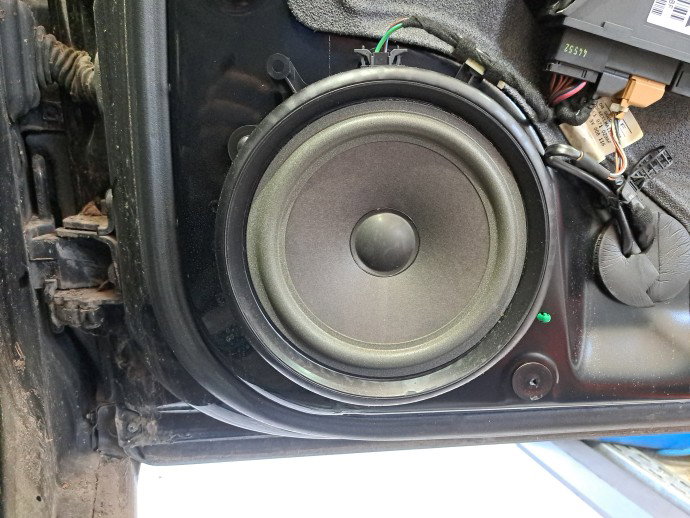 Boxa dreapta fata AUDI A4 (8EC, B7) [Fabr 2004-2008] 8E0035411