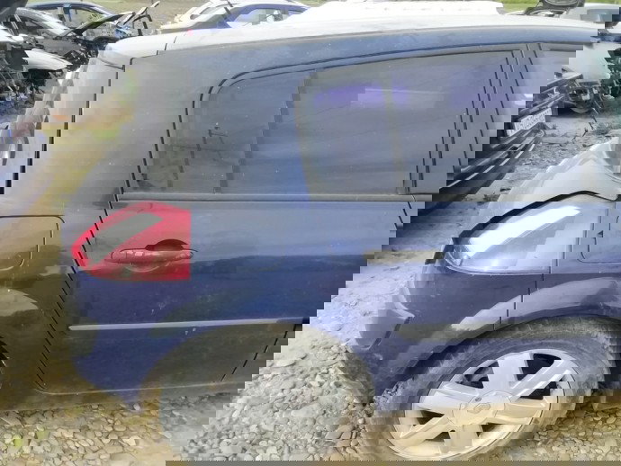 Aripa dreapta spate Renault Megane 2 1.6 benz OEM 2003-2008