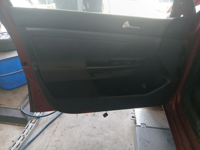 Usa stanga fata Volkswagen Jetta 3 (1K2) [Fabr 2005-2010] Berlina LA3W