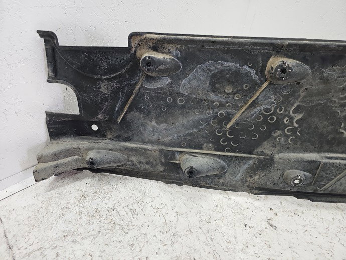 Scut lateral dreapta Volkswagen Tiguan (5N) [Fabr 2007-2016] SUV 5N0825202C