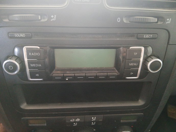 Radio CD Volkswagen Jetta 3 (1K2) [Fabr 2005-2010]
