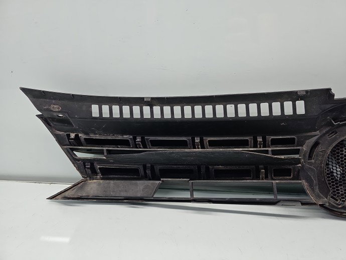 Grila bara fata Volkswagen Golf 6 Plus (521) [Fabr 2009-2013] Hatchback 5M0853651