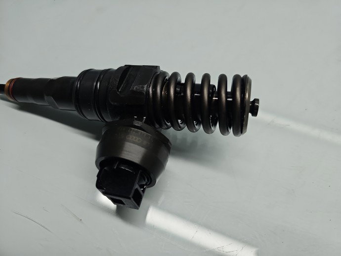 Injector Volkswagen Jetta 3 (1K2) [Fabr 2005-2010] 038130073AG 1.9 TDI BXE 77KW / 105CP