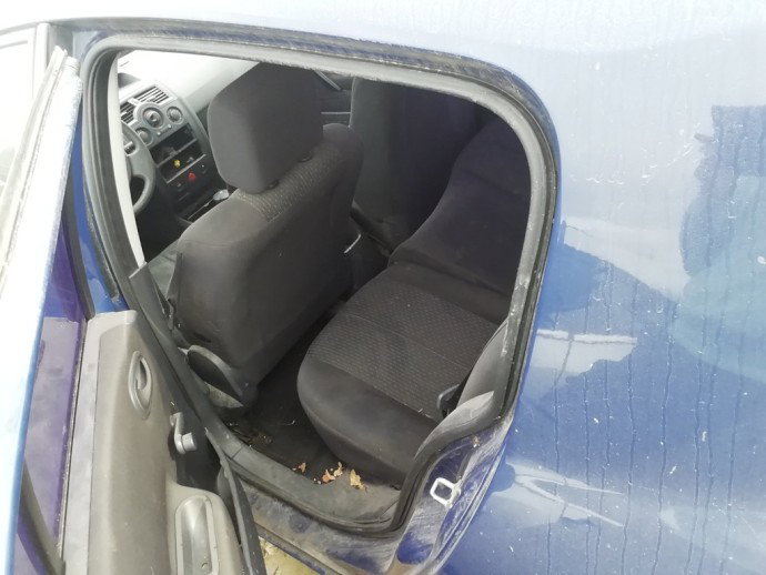 Cheder usa stanga spate Renault Megane 2 1.6 benz OEM 2003-2008
