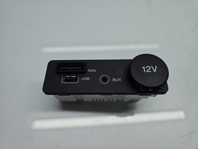 Conector auxiliar USB Jaguar XE (X760) [Fabr 2016-2025] FK72-19C166-BD