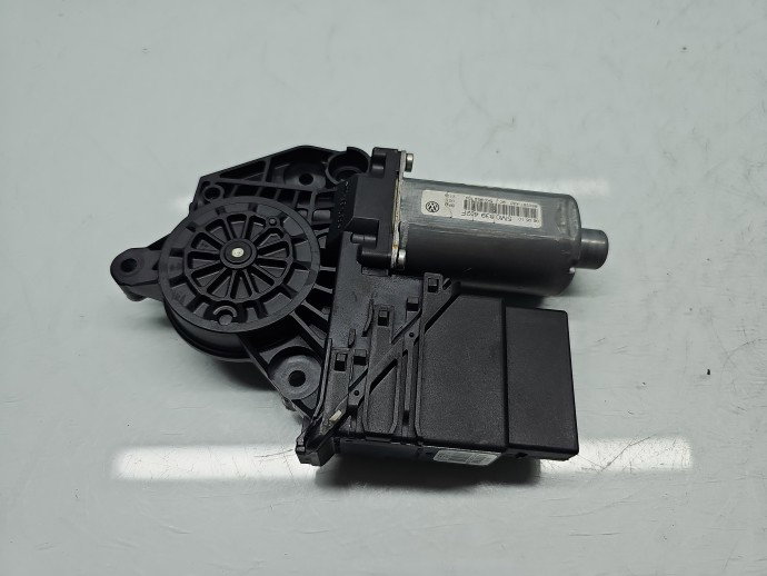 Motoras geam dreapta spate Volkswagen Golf 6 Plus (521) [Fabr 2009-2013] 5M0839402F