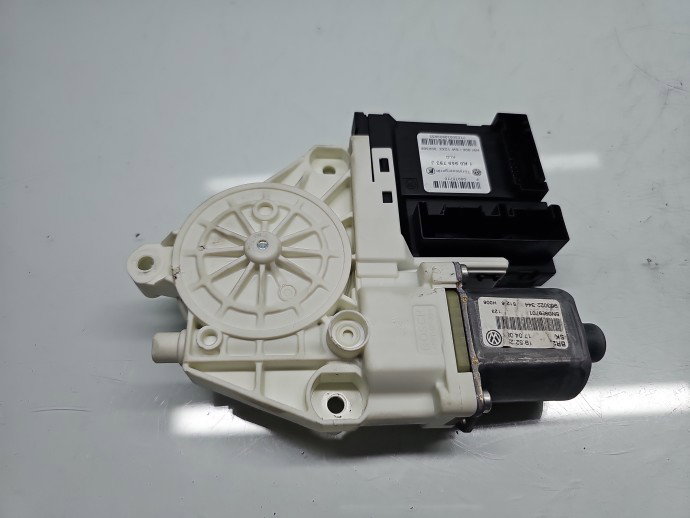 Motoras geam dreapta fata Volkswagen Tiguan (5N) [Fabr 2007-2016] SUV 1K0959793J