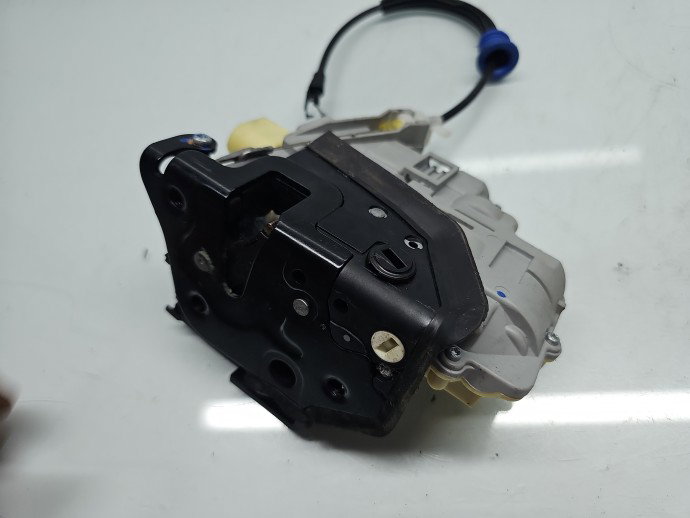 Broasca usa dreapta spate Volkswagen Tiguan (5N) [Fabr 2007-2016] SUV 3C4839016A