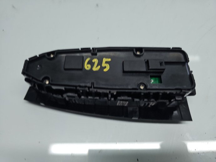 Butoane comanda geamuri sofer Mercedes Clasa C (W205) [Fabr 2014-prezent] A2057200648