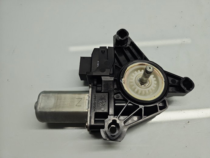 Motoras geam stanga spate Mercedes Clasa C (W205) [Fabr 2014-prezent] Sedan AMG A2059060301