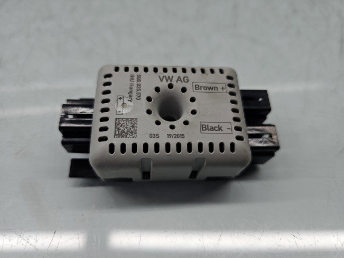 Amplificator antena Volkswagen Golf 7 (5G) [Fabr 2014-prezent] 5Q0035570