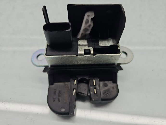 Broasca haion Volkswagen Tiguan (5N) [Fabr 2007-2016] SUV 5M0827505H