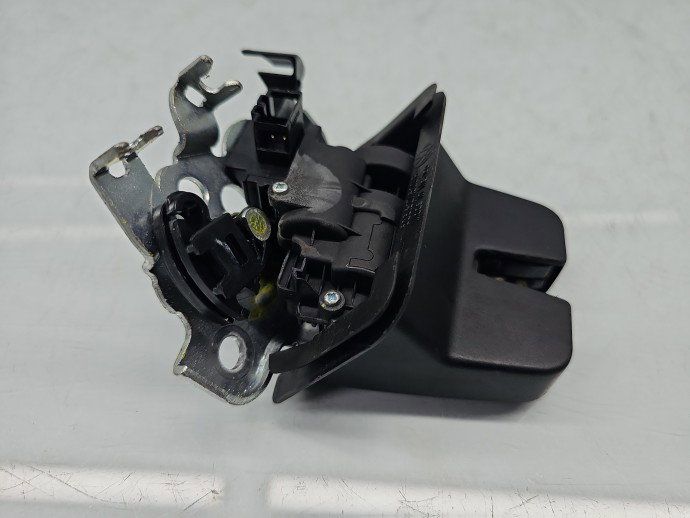 Broasca capota spate Volkswagen Jetta 4 (162,163) [Fabr 2010-2016] Sedan 5C6827520B