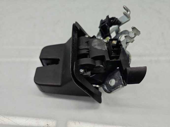Broasca capota spate Volkswagen Jetta 4 (162,163) [Fabr 2010-2016] Sedan 5C6827520B