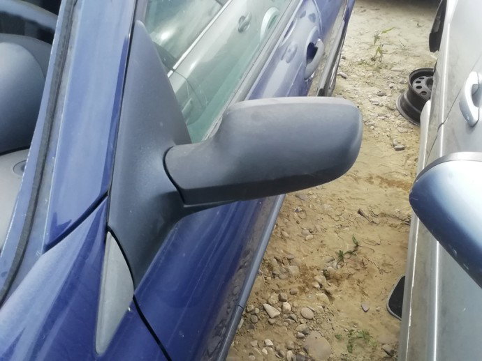 Oglinda stanga Renault Megane 2 1.6 benz OEM 2003-2008