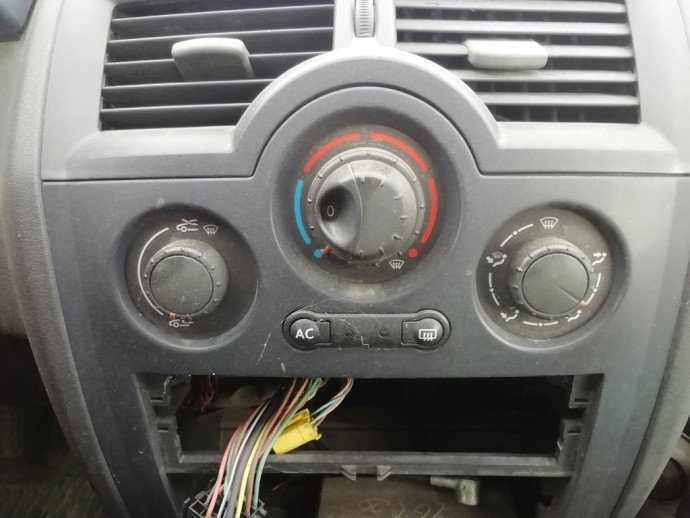 Panou clima Renault Megane 2 1.6 benz OEM 2003-2008