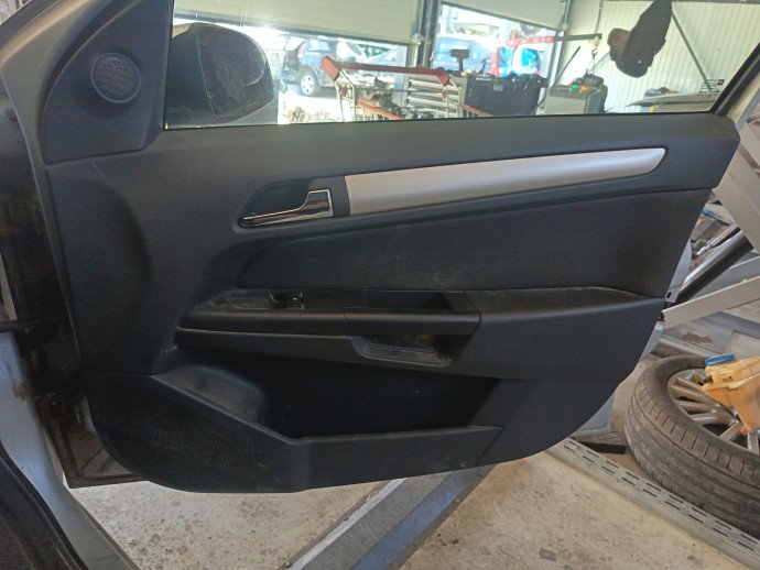 Tapiterie usa dreapta fata Opel Astra H [Fabr 2004-2009]