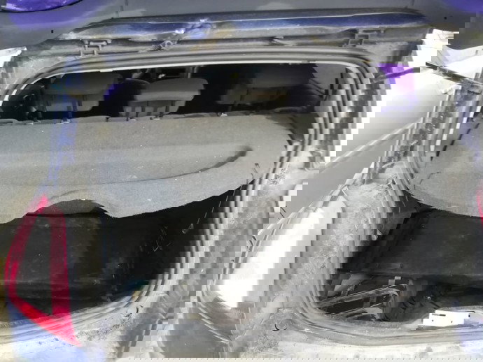 Polita portbagaj Renault Megane 2 1.6 benz OEM 2003-2008