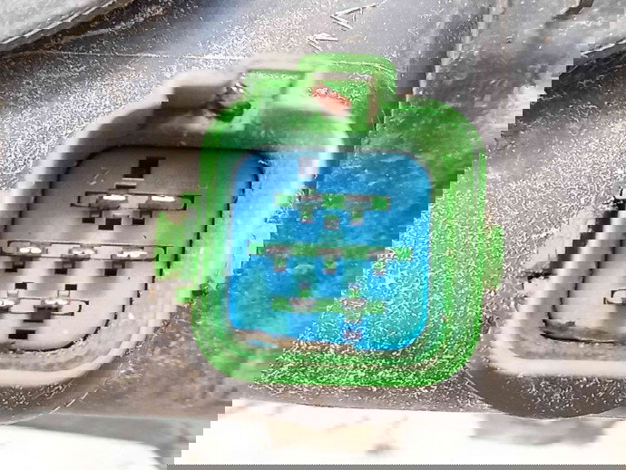 Far dreapta 246898-00R Ford Fusion (JU) [Fabr 2002-2012] 1.6 FYJA