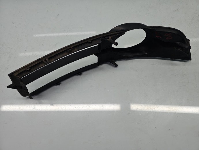 Grila proiector dreapta AUDI A6 (4F2, C6) [Fabr 2004-2010] Berlina 4F0807682D